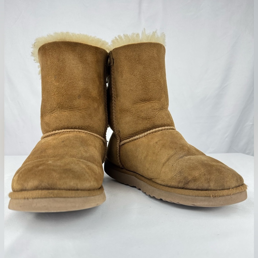 UGG Australia Bailey Bow in Chestnut